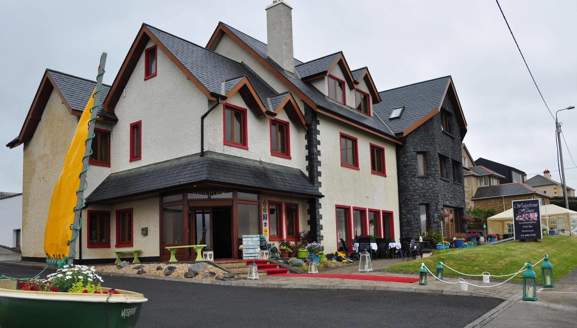 Waterfront House & Restaurant Hotel